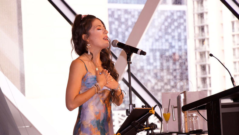 Holly Denton Singing  Reel